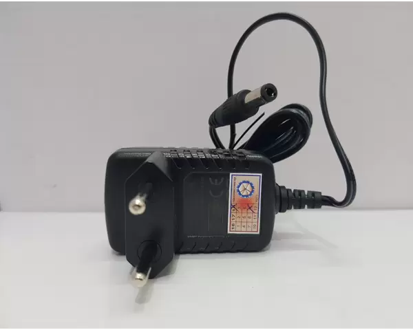 adapter-MCC-5v---1,5A-nho-1
